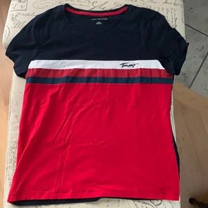 Tommy Hilfiger T-Shirt - Like new!